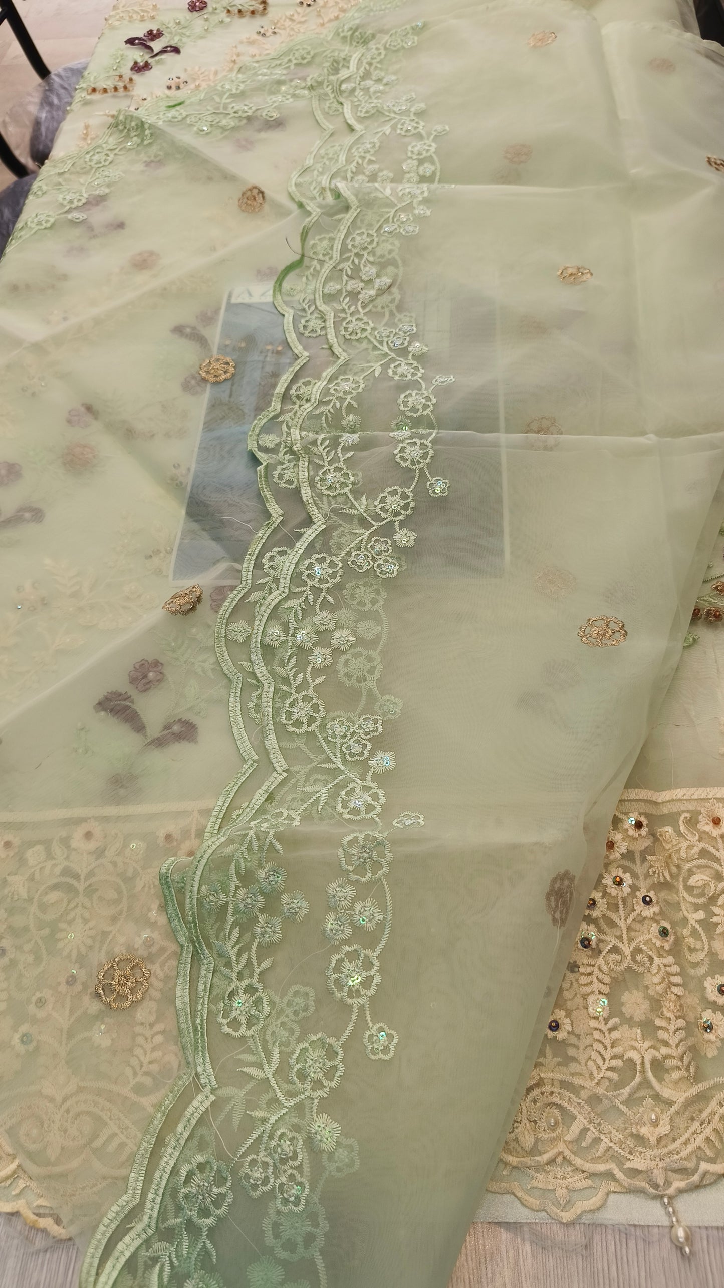 Azure Pista Organza